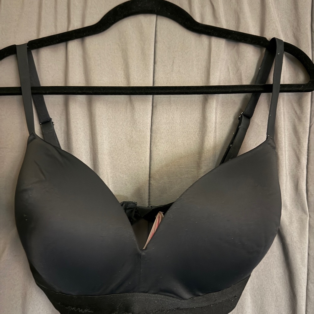 Victorias Secret PINK Bra NO underwire Love Pink Size 34DD Black